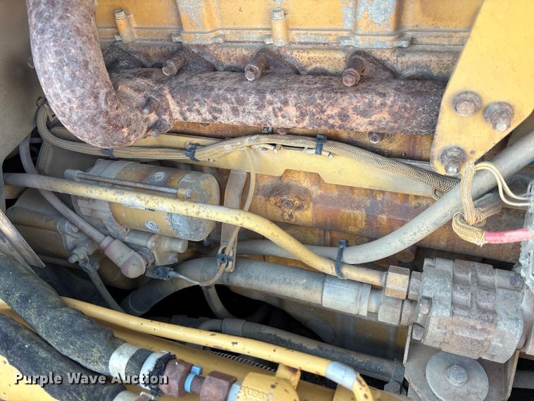 image for item FK1026 2003 Caterpillar D4G XL dozer