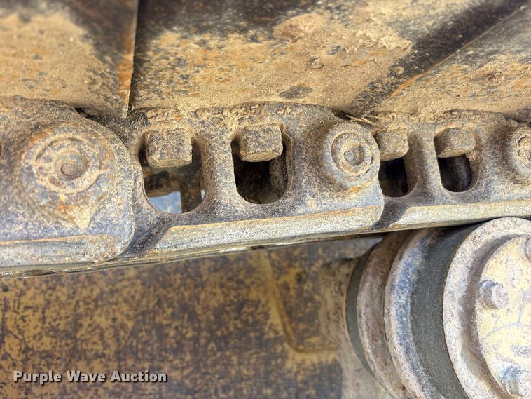 image for item FK1026 2003 Caterpillar D4G XL dozer