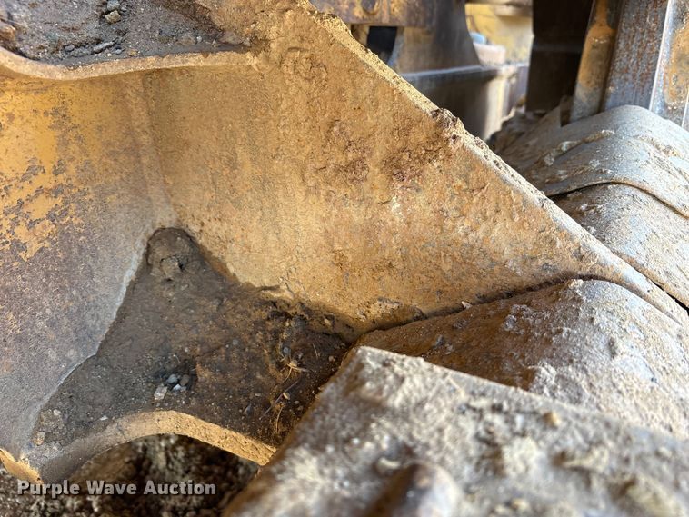 image for item FK1026 2003 Caterpillar D4G XL dozer