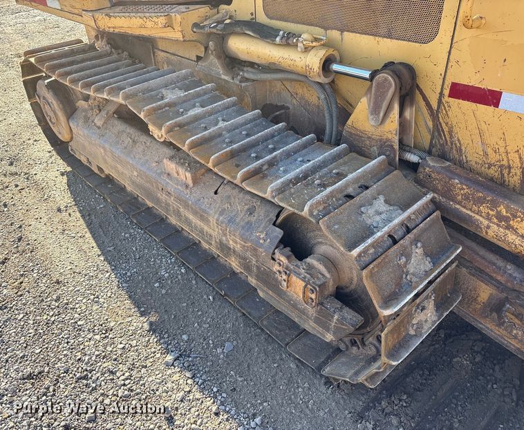 image for item FK1026 2003 Caterpillar D4G XL dozer