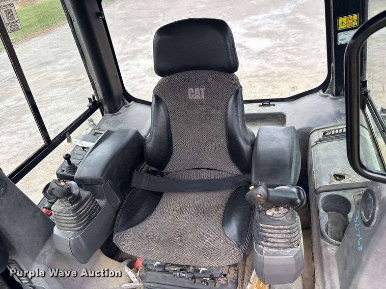 image for item FK1029 2017 Caterpillar D5K2 LGP dozer