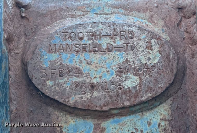 image for item HI9353 Tooth-Pro 3FB24 excavator bucket