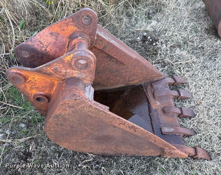 image for item HI9355 Excavator bucket