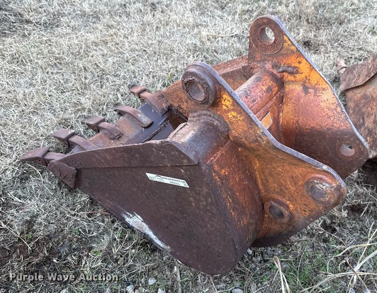 image for item HI9355 Excavator bucket
