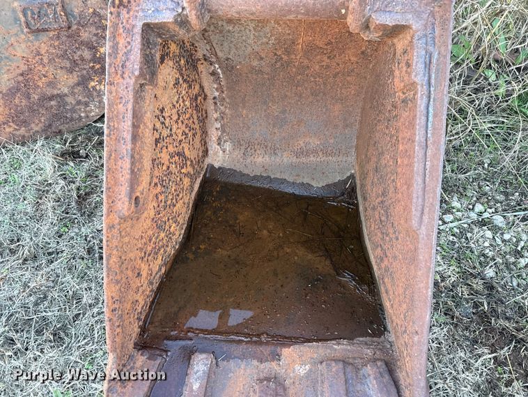 image for item HI9355 Excavator bucket