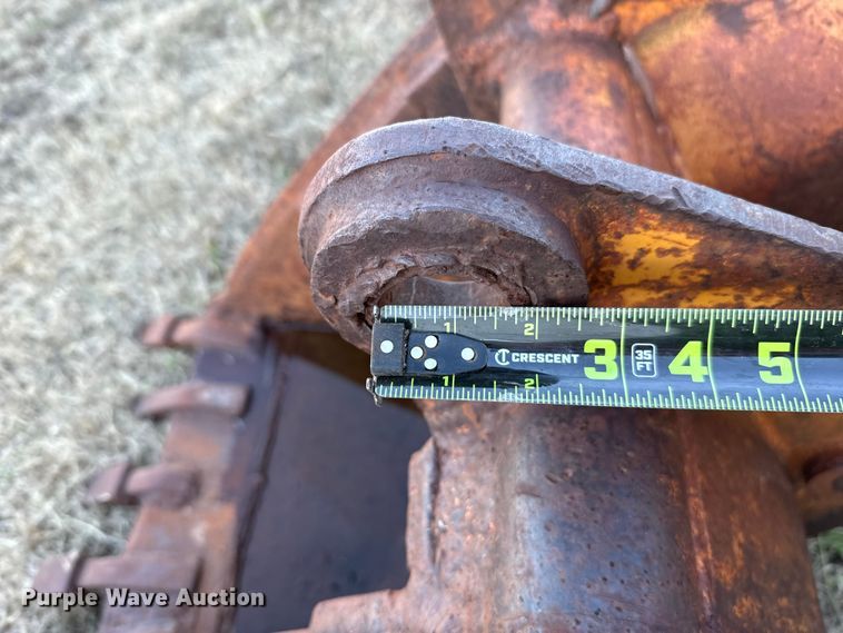 image for item HI9355 Excavator bucket