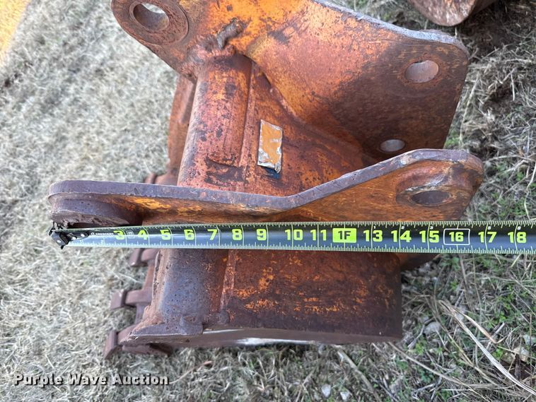 image for item HI9355 Excavator bucket