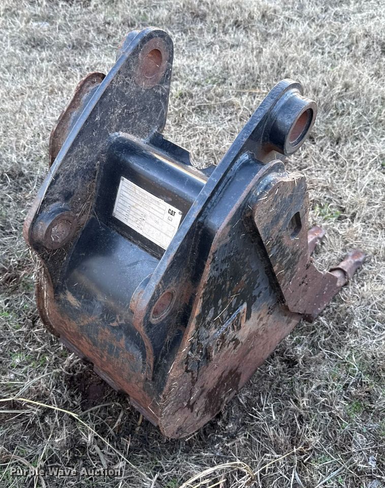 image for item HI9356 Caterpillar backhoe bucket