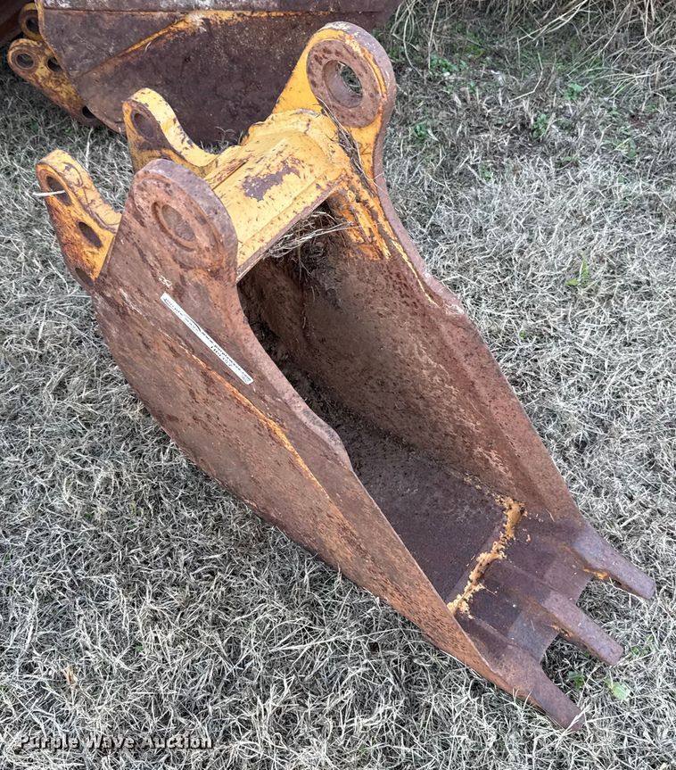 image for item HI9357 Backhoe bucket
