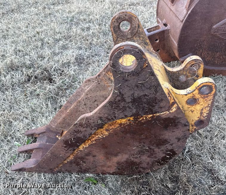image for item HI9357 Backhoe bucket