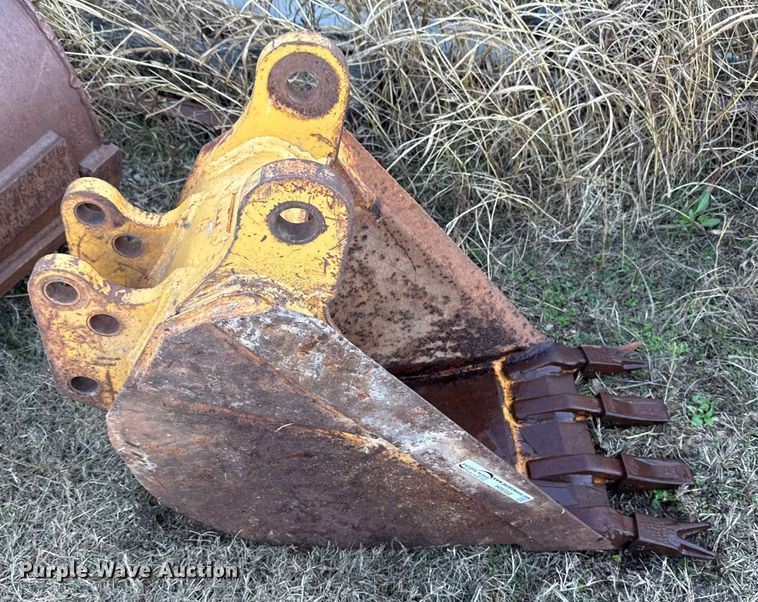 image for item HI9358 Backhoe bucket