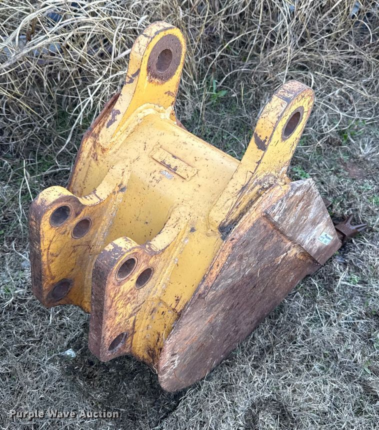 image for item HI9358 Backhoe bucket