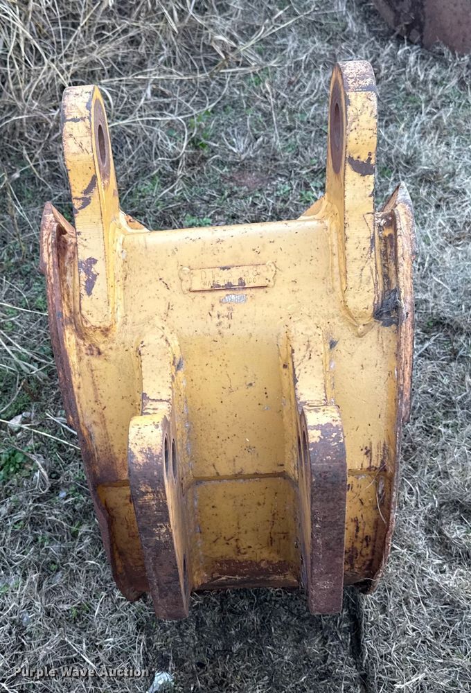 image for item HI9358 Backhoe bucket