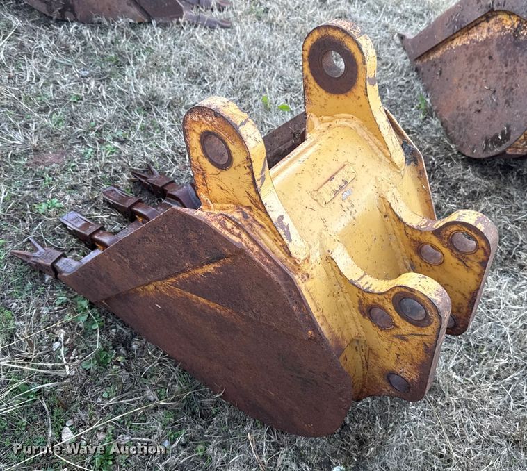 image for item HI9358 Backhoe bucket