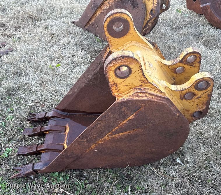 image for item HI9358 Backhoe bucket