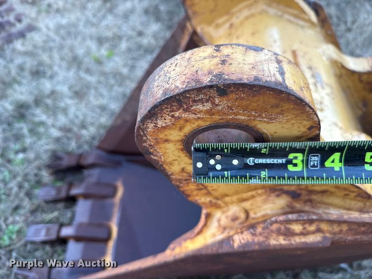 image for item HI9358 Backhoe bucket