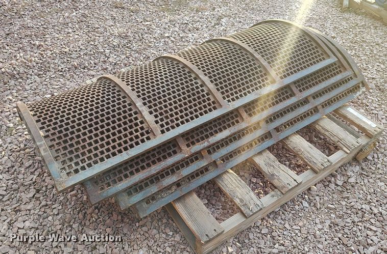 image for item IH9344 Mobark 1300A (4) 1/2