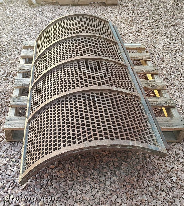 image for item IH9344 Mobark 1300A (4) 1/2