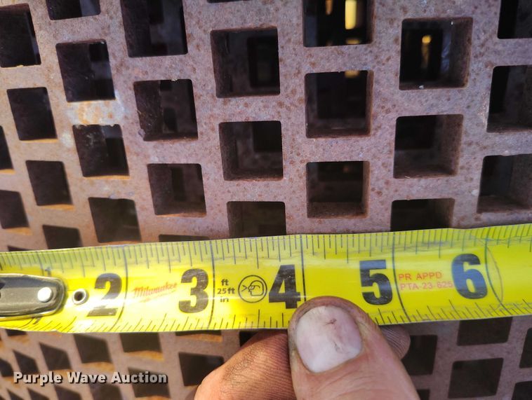 image for item IH9344 Mobark 1300A (4) 1/2