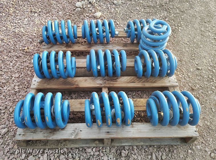 image for item IH9345 (10) screen shaker deck coil springs