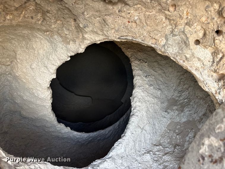 image for item NA9843 1995 Mack RD690S ready mix truck