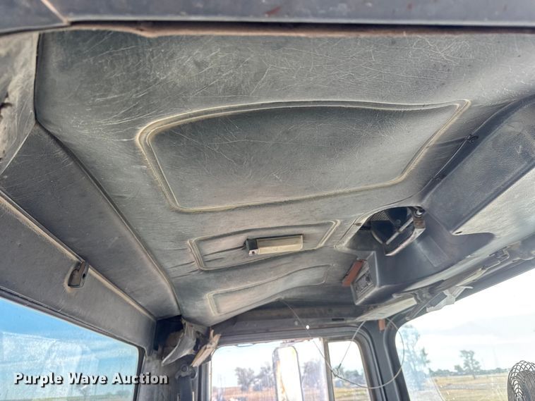 image for item NA9843 1995 Mack RD690S ready mix truck