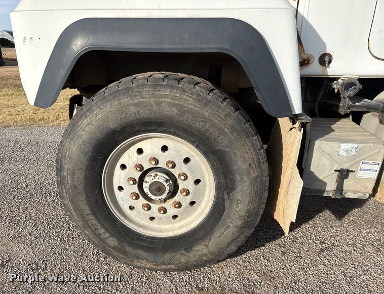 image for item NA9843 1995 Mack RD690S ready mix truck