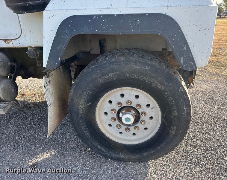 image for item NA9843 1995 Mack RD690S ready mix truck