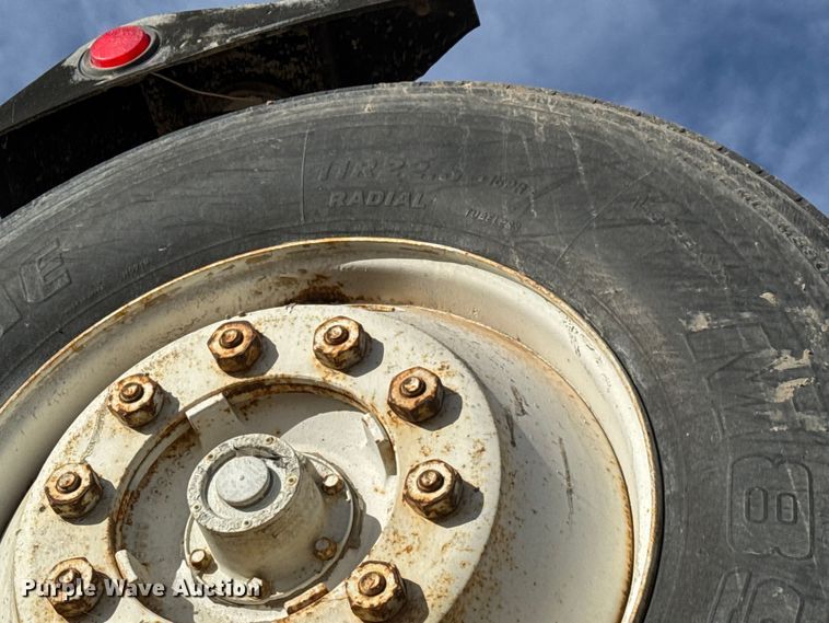 image for item NA9843 1995 Mack RD690S ready mix truck