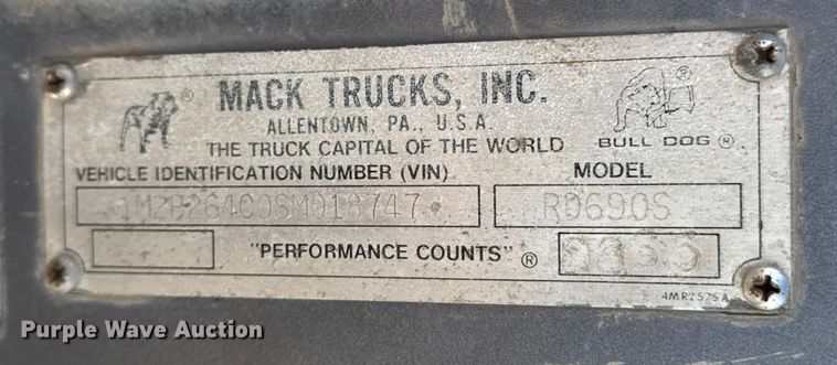 image for item NA9843 1995 Mack RD690S ready mix truck