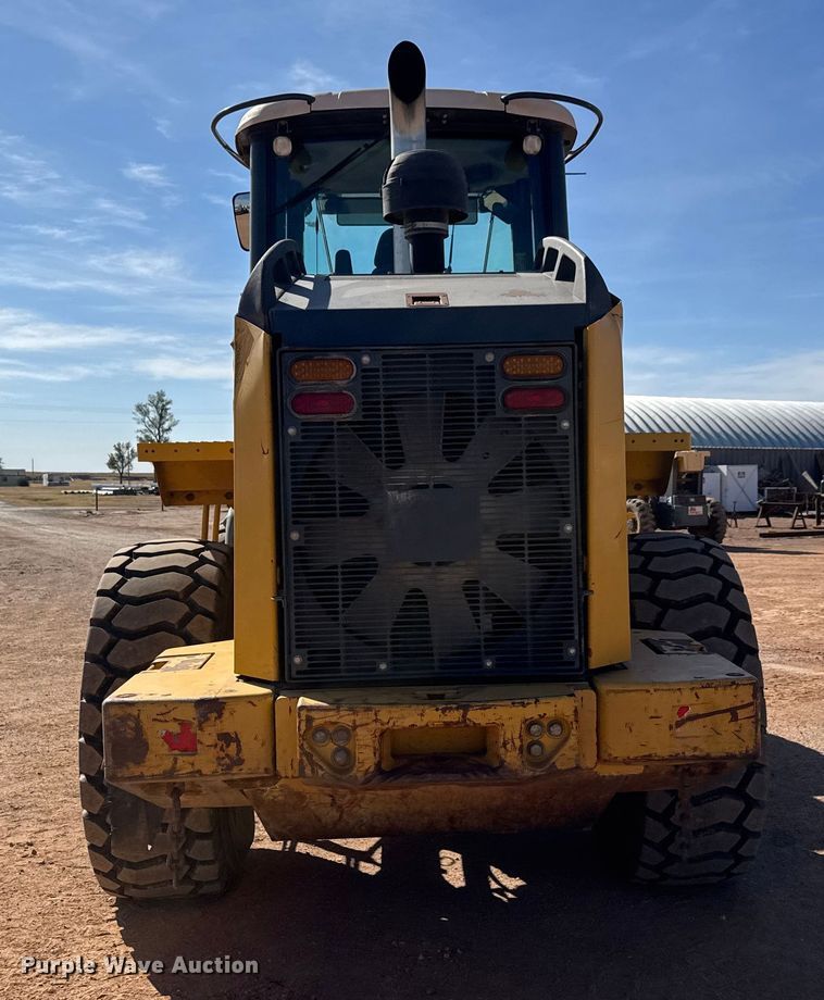 image for item NA9847 2007 John Deere 624J wheel loader