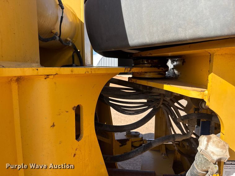 image for item NA9847 2007 John Deere 624J wheel loader