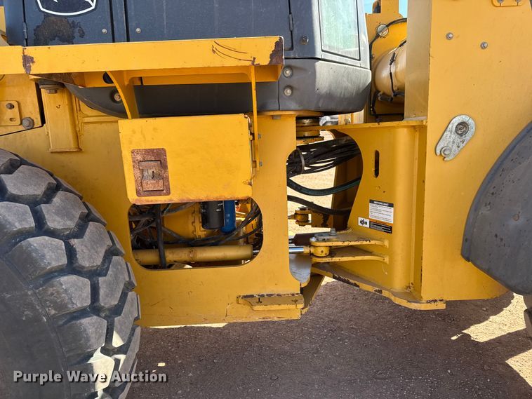 image for item NA9847 2007 John Deere 624J wheel loader