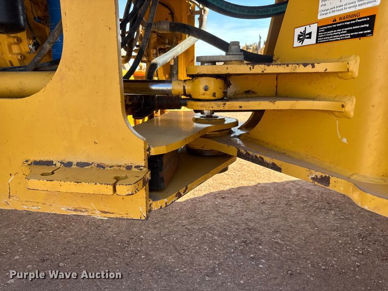 image for item NA9847 2007 John Deere 624J wheel loader