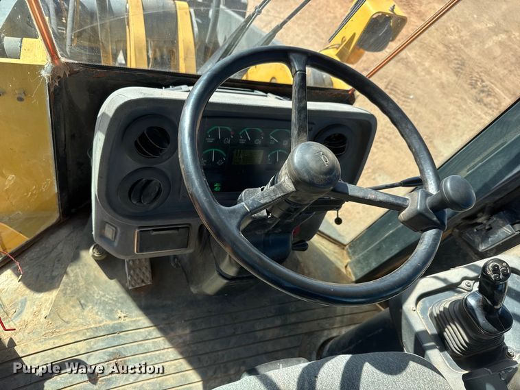 image for item NA9847 2007 John Deere 624J wheel loader