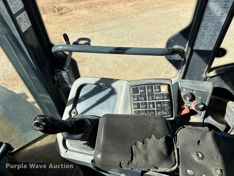 image for item NA9847 2007 John Deere 624J wheel loader