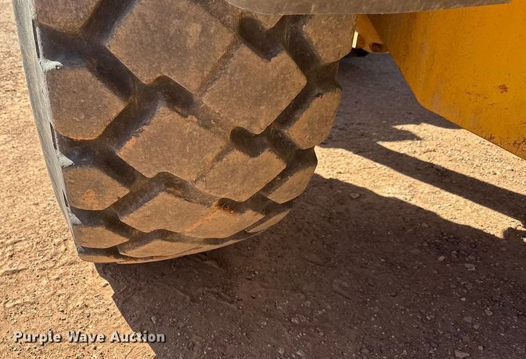 image for item NA9847 2007 John Deere 624J wheel loader