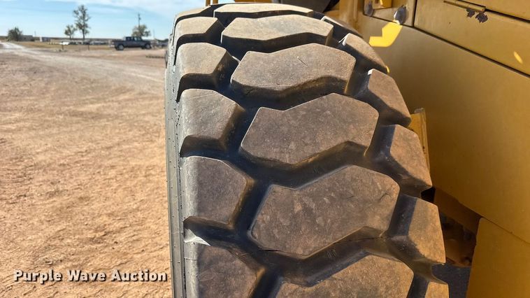 image for item NA9847 2007 John Deere 624J wheel loader