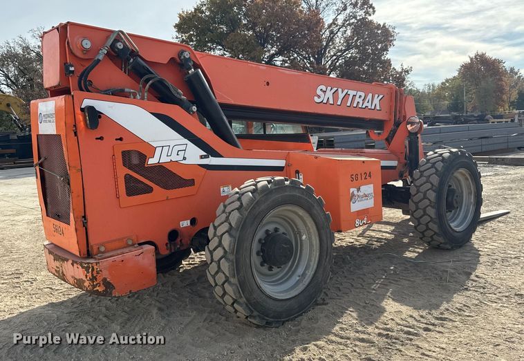 image for item NA9891 2014 Sky Trak 8042 telehandler