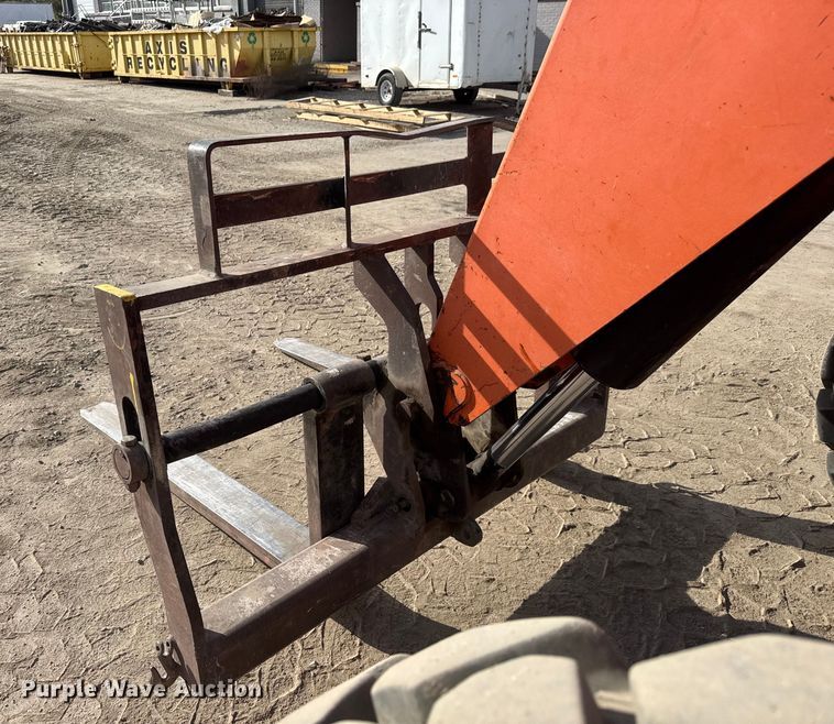 image for item NA9891 2014 Sky Trak 8042 telehandler