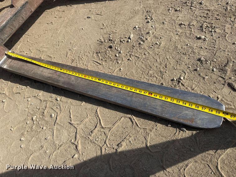 image for item NA9891 2014 Sky Trak 8042 telehandler