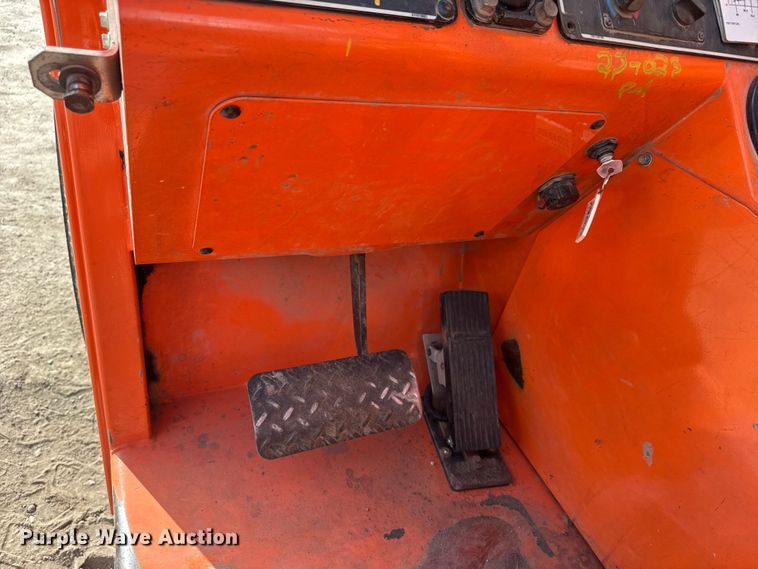 image for item NA9891 2014 Sky Trak 8042 telehandler