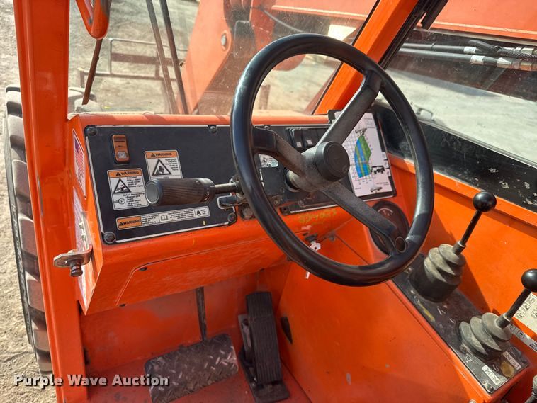 image for item NA9891 2014 Sky Trak 8042 telehandler