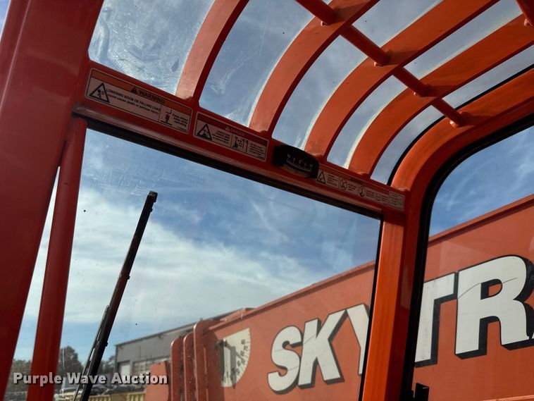 image for item NA9891 2014 Sky Trak 8042 telehandler