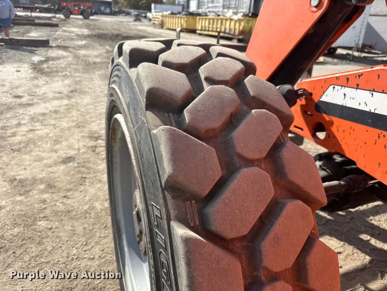 image for item NA9891 2014 Sky Trak 8042 telehandler