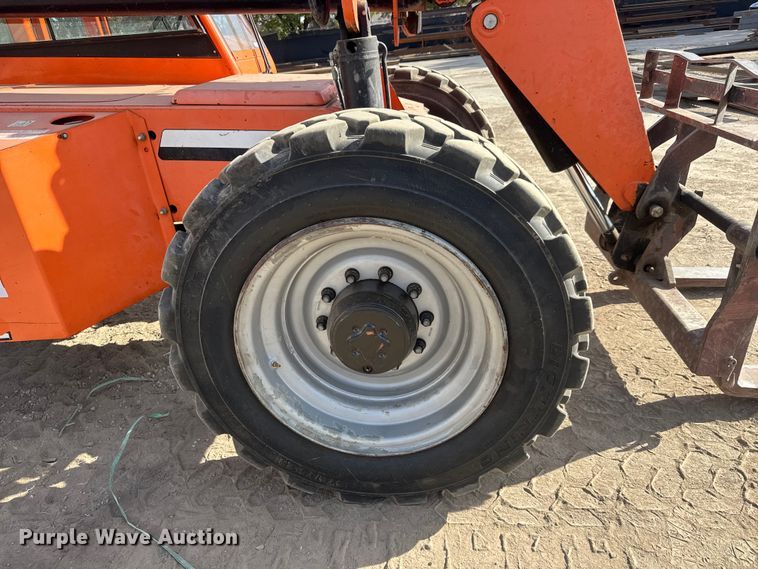 image for item NA9891 2014 Sky Trak 8042 telehandler