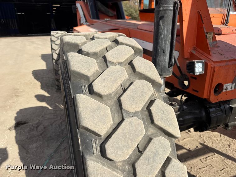 image for item NA9891 2014 Sky Trak 8042 telehandler