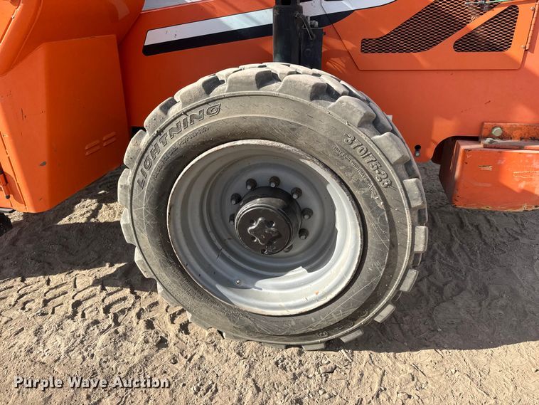 image for item NA9891 2014 Sky Trak 8042 telehandler