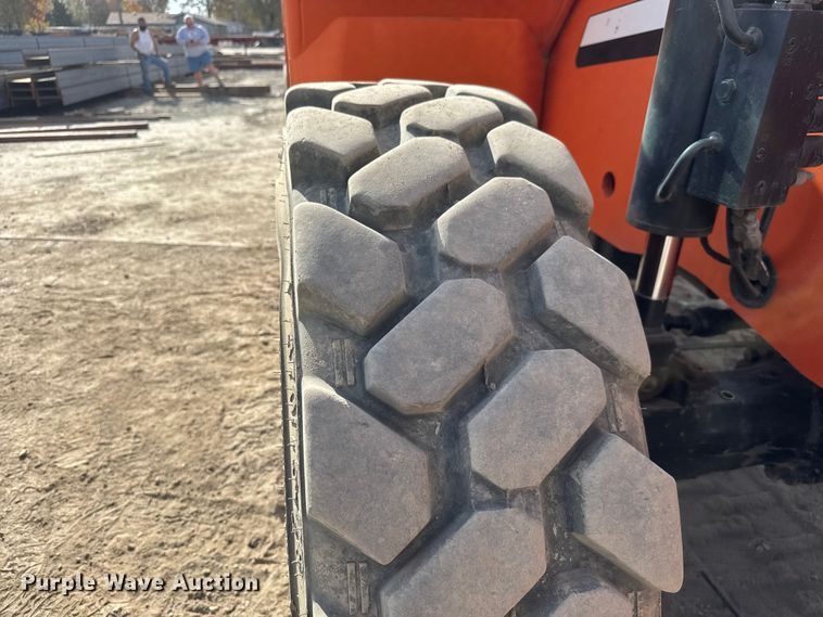 image for item NA9891 2014 Sky Trak 8042 telehandler