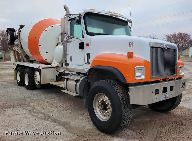image for item NO9790 2006 International Paystar 5500i ready mix truck